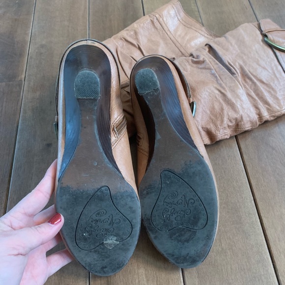 Camel colored wedge boots - Picture 4 of 8